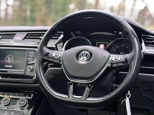 162 Volkswagen Touran 1.2 TSI 7 seater HIGHLINE 379058340