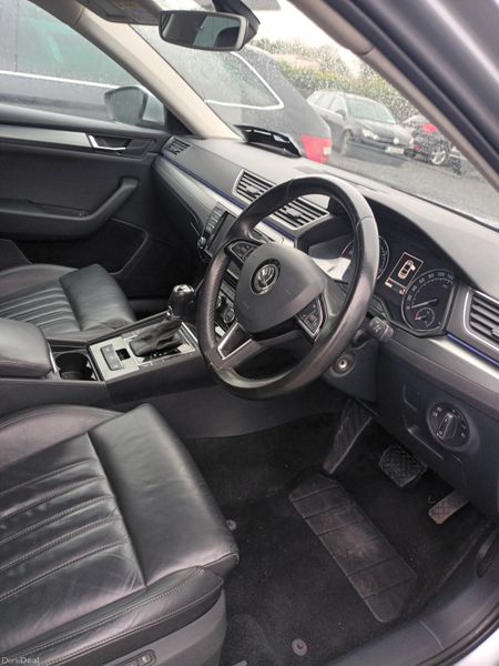 Skoda Superb 2016 379087790