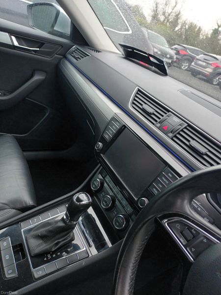 Skoda Superb 2016 379087797