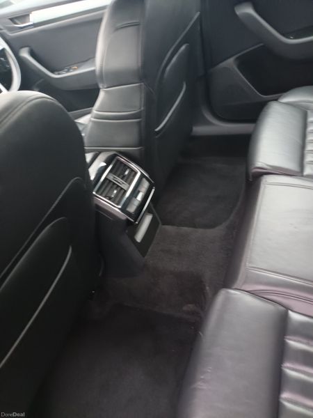 Skoda Superb 2016 379087804