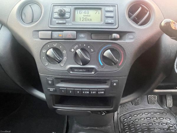 Toyota Yaris 2005 very low klms new nct 379096562