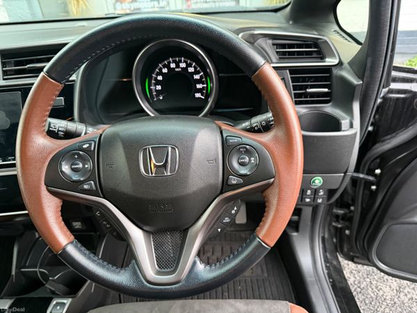 2019 Honda Fit 1.5 Hybrid Auto Top Specs 379030998