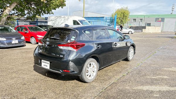 Toyota Auris 1.8 Hybrid 2016 379158884