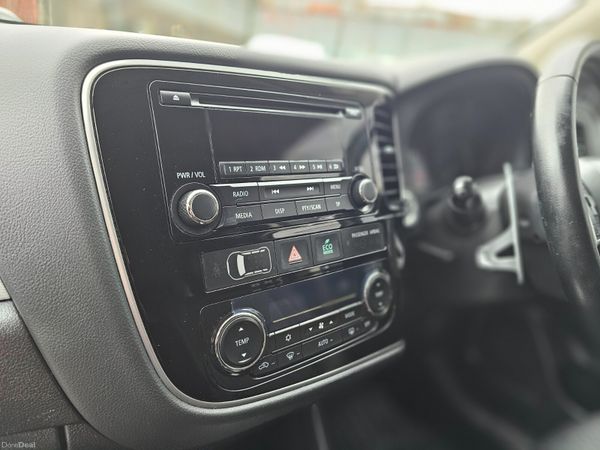 MITSUBISHI OUTLANDER PHEV 4X4 // 12/26 NCT 379165368