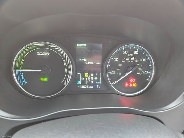 MITSUBISHI OUTLANDER PHEV 4X4 // 12/26 NCT 379165378