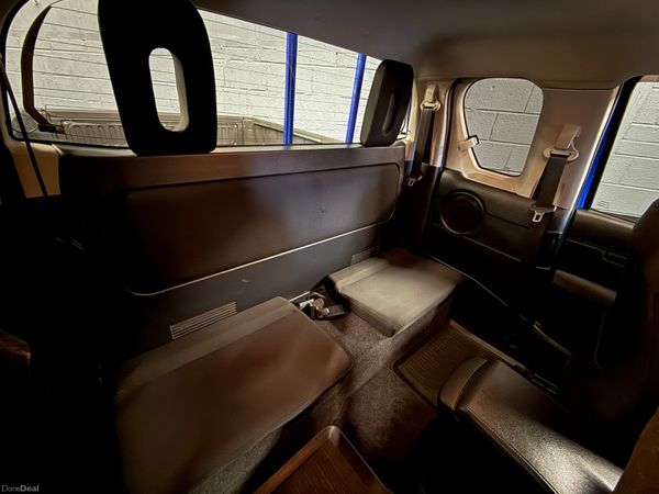 171 Toyota Hilux 2.3D4D 4 Seat Crew Cab  High Spec 379260306