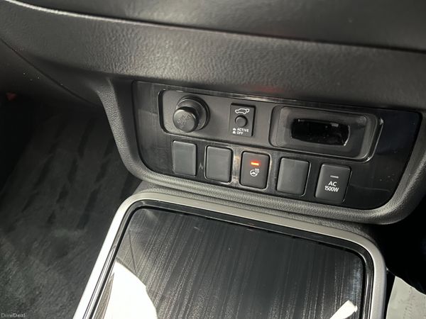 MITSUBISHI OUTLANDER 2017, 2.0 PHEV AUTO LOW KMS 379289408