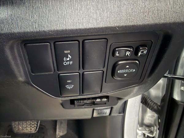 2015 Toyota Prius 1.8 Hybrid auto, 34K Miles 379294584