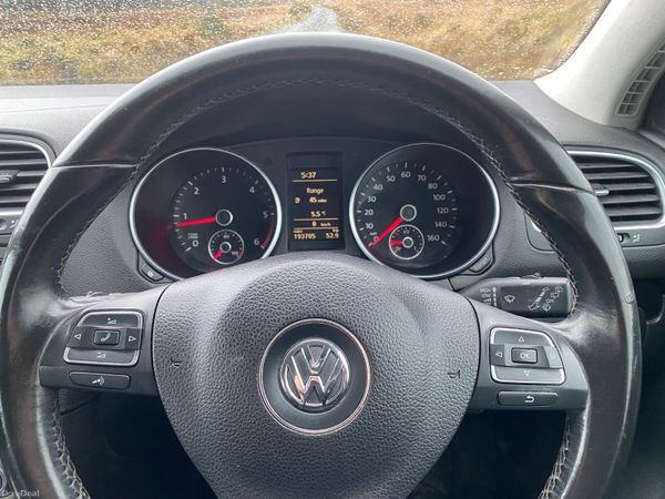 Volkswagen Golf 2010 379351562