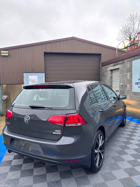 Volkswagen Golf 2016 379355024