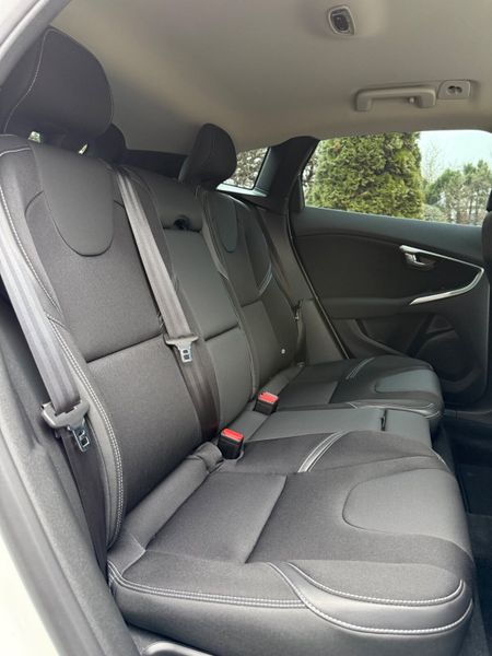 Now Reserved! Immaculate Auto 181 Volvo V40! 379398462