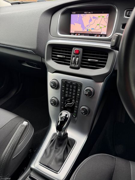 Now Reserved! Immaculate Auto 181 Volvo V40! 379398466