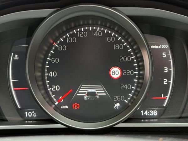 Now Reserved! Immaculate Auto 181 Volvo V40! 379398480