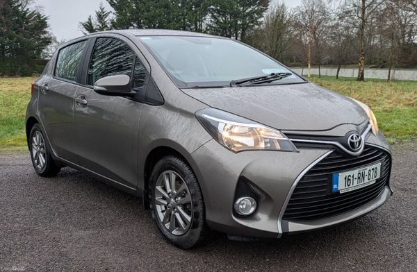 TOYOTA YARIS LUNA/ REVERSE CAMERA /NEW NCT 379306634