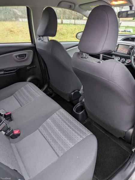 TOYOTA YARIS LUNA/ REVERSE CAMERA /NEW NCT 379306782