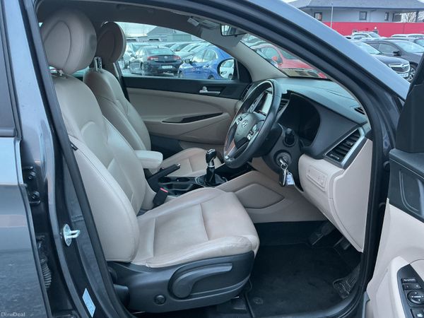 HYUNDAI TUCSON 1.7 EXECUTIVE LOW KMS TOP SPEC 379314484