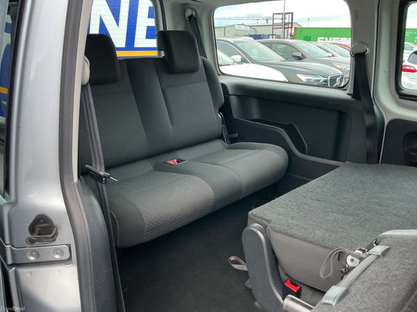 VW CADDY LIFE 2.0 TDI SEVEN SEATER SPOTLESS 379321068
