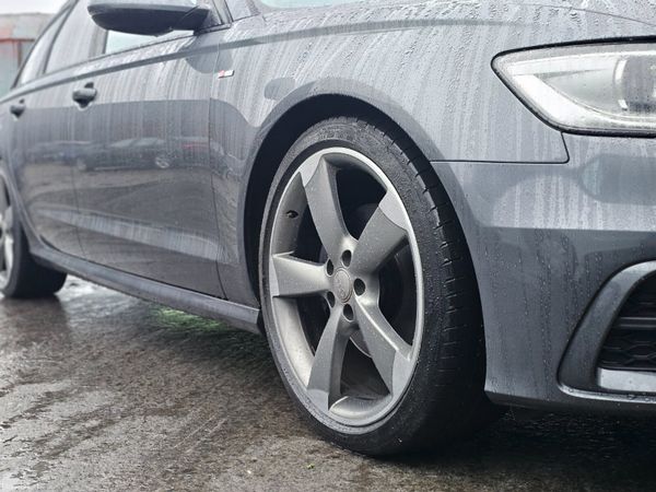 AUDI A6 SLINE BLACK EDITION ESTATE // 07/26 NCT 379328316