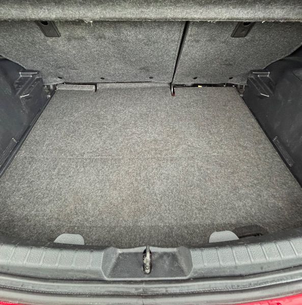 152 Toyota Yaris Sport 1.3  Manual VVT-i 379444122