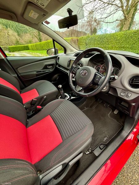 152 Toyota Yaris Sport 1.3  Manual VVT-i 379444138