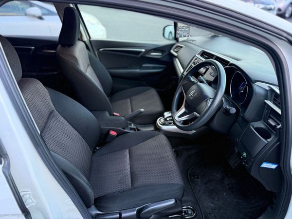 2018 Honda Fit 1.5 Hybrid Automatic 379470906