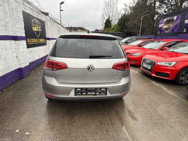 Volkswagen Golf Highline 2014 379484368