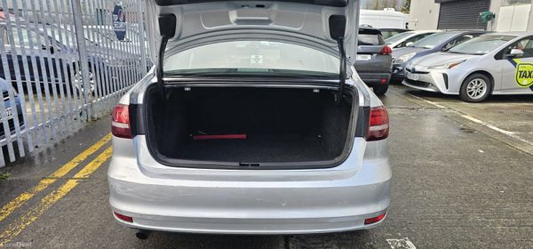 Volkswagen Jetta 2016 379429642