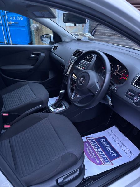 Volkswagen Polo 2014 379680170