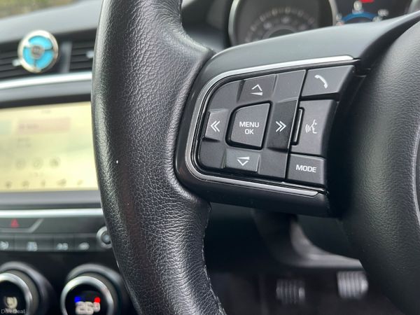 Jaguar E-Pace 2.0D I4 150 PS FWD Manual S 379692486