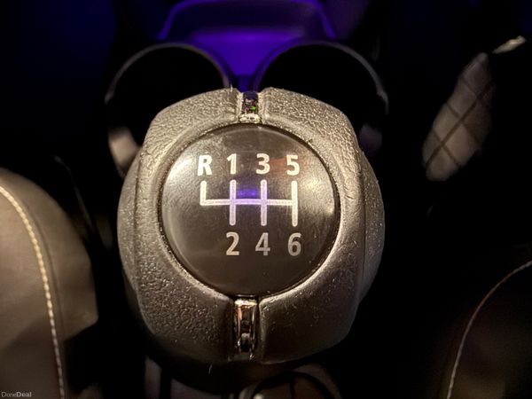 202 Mini 1.5 3 Door * V Low Klms * 379699662