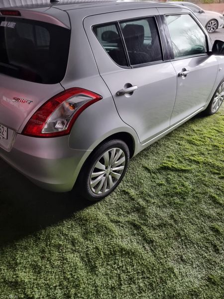 2012 Suzuki Swift Automaic 379603776