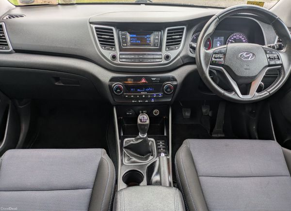 HYUNDAI TUCSON PREMIUM 2017 FULL SERVICE HISTORY 379613222