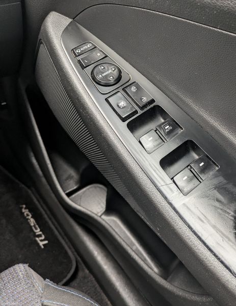 HYUNDAI TUCSON PREMIUM 2017 FULL SERVICE HISTORY 379613810