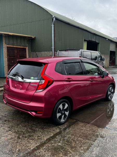 Honda Fit 1.5 Hybrid High Spec 73000kms 2018 379614032