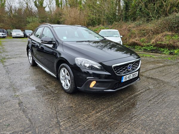 Volvo V40 2015 Cross Country... low mileage 379616641