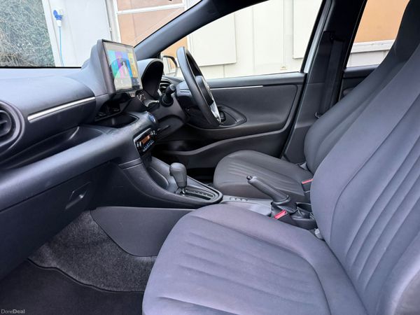 Toyota Yaris 2020 379623342