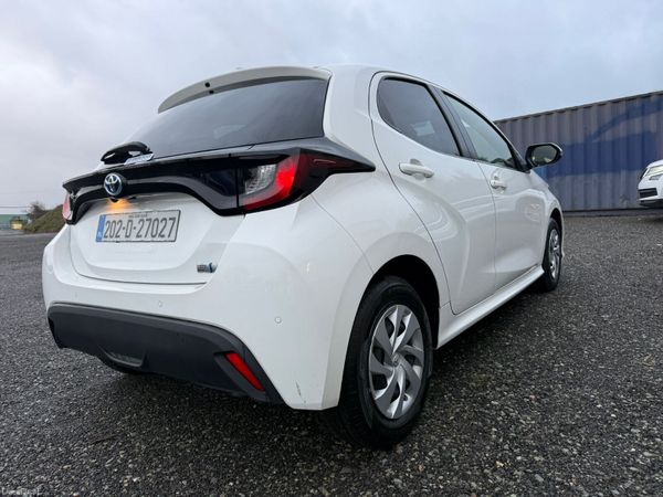 Toyota Yaris 2020 379623350