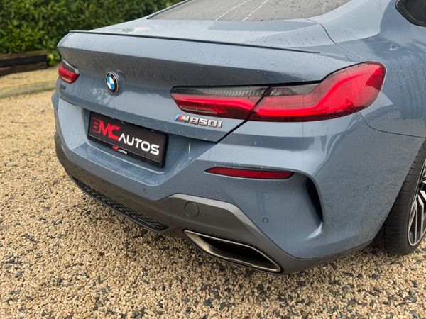 BMW M850i 2019 MASSIVE SPEC 379637176