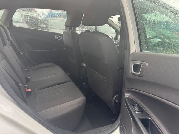 2016 Ford fiesta Automatic 379745598