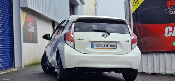 Toyota Aqua Automatic 379751114