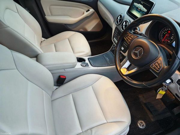 142 Mercedes-Benz B180 CDI Automatic – Reverse Cam 379754666