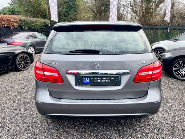 142 Mercedes-Benz B180 CDI Automatic – Reverse Cam 379754668