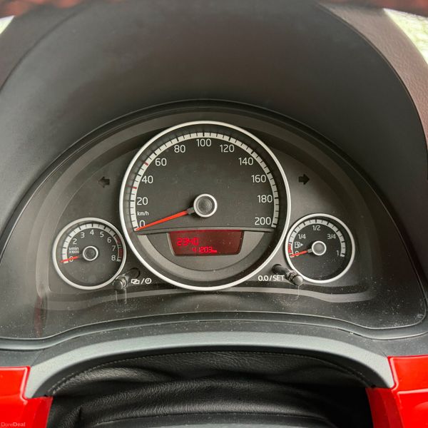 Volkswagen up! 2014 LOW Mileage 379760088