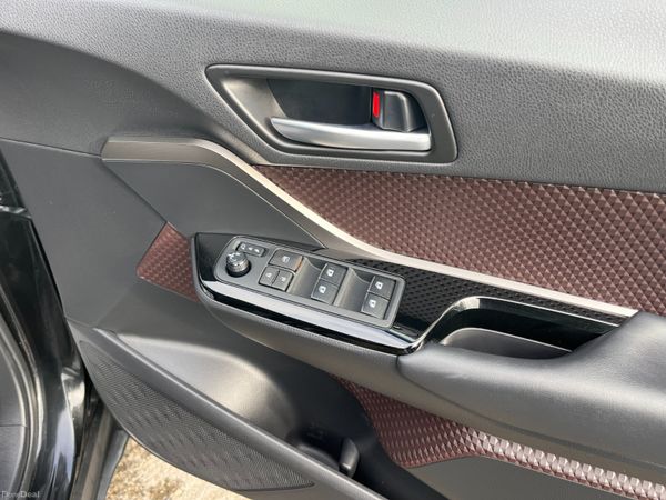 TOYOTA C-HR 2019, 1.8 HYBRID AUTO LOW KM HIGH SPEC 379792642