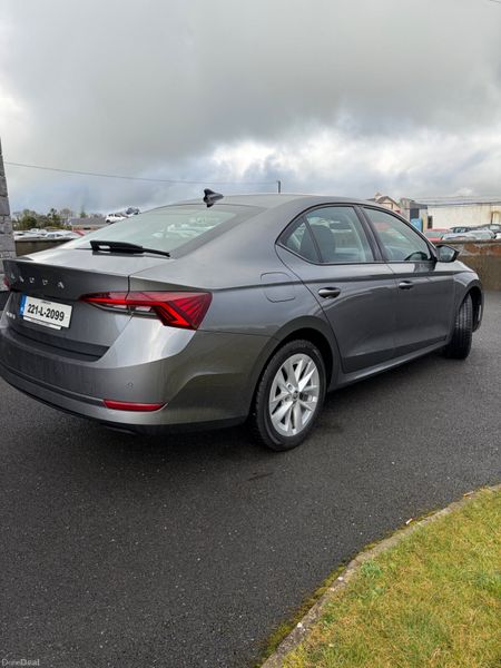 Skoda Octavia 2022 379704382