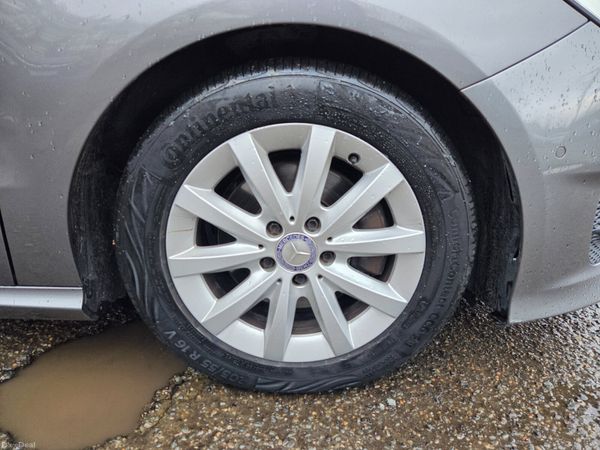 Like New Low MLS Auto Mercedes B180 379717622