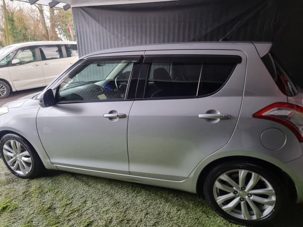 2014 Suzuki Swift Automaic 379726758