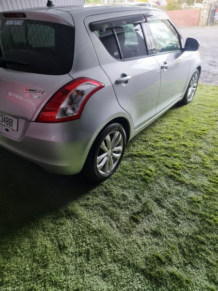 2014 Suzuki Swift Automaic 379726728