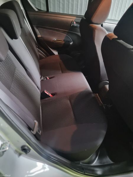 2014 Suzuki Swift Automaic 379727654