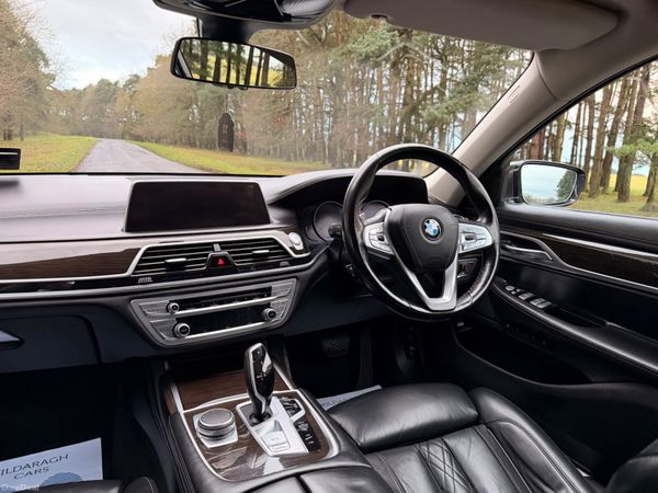 BMW 7-Series 2019 740e Exclusive 379855248